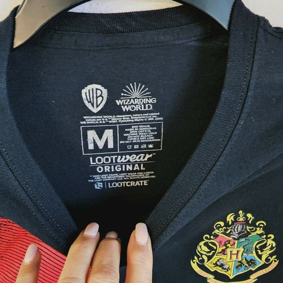 WB Wizarding World Harry Potter Gryffindor Triwizard Tournament T-Shirt Men Sz M - Picture 5 of 10